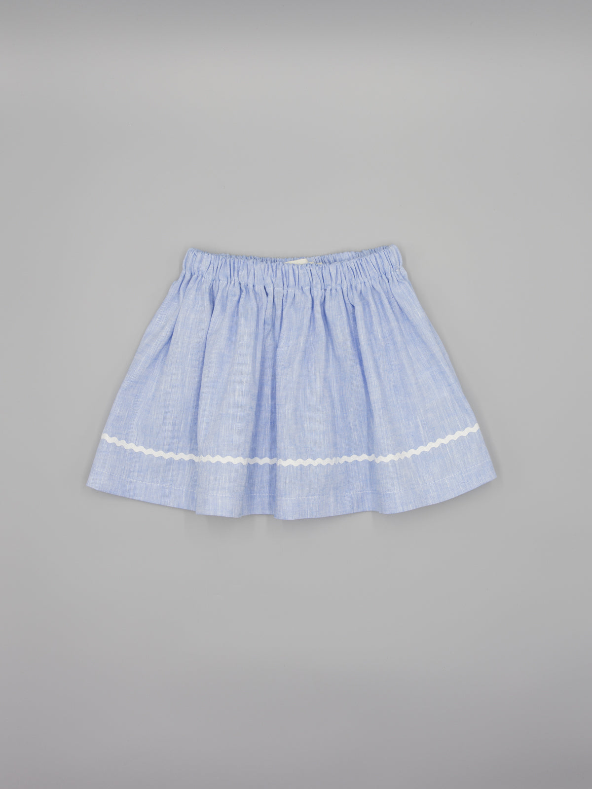 Zweiteiliges Set – Rock und Bluse aus Leinen