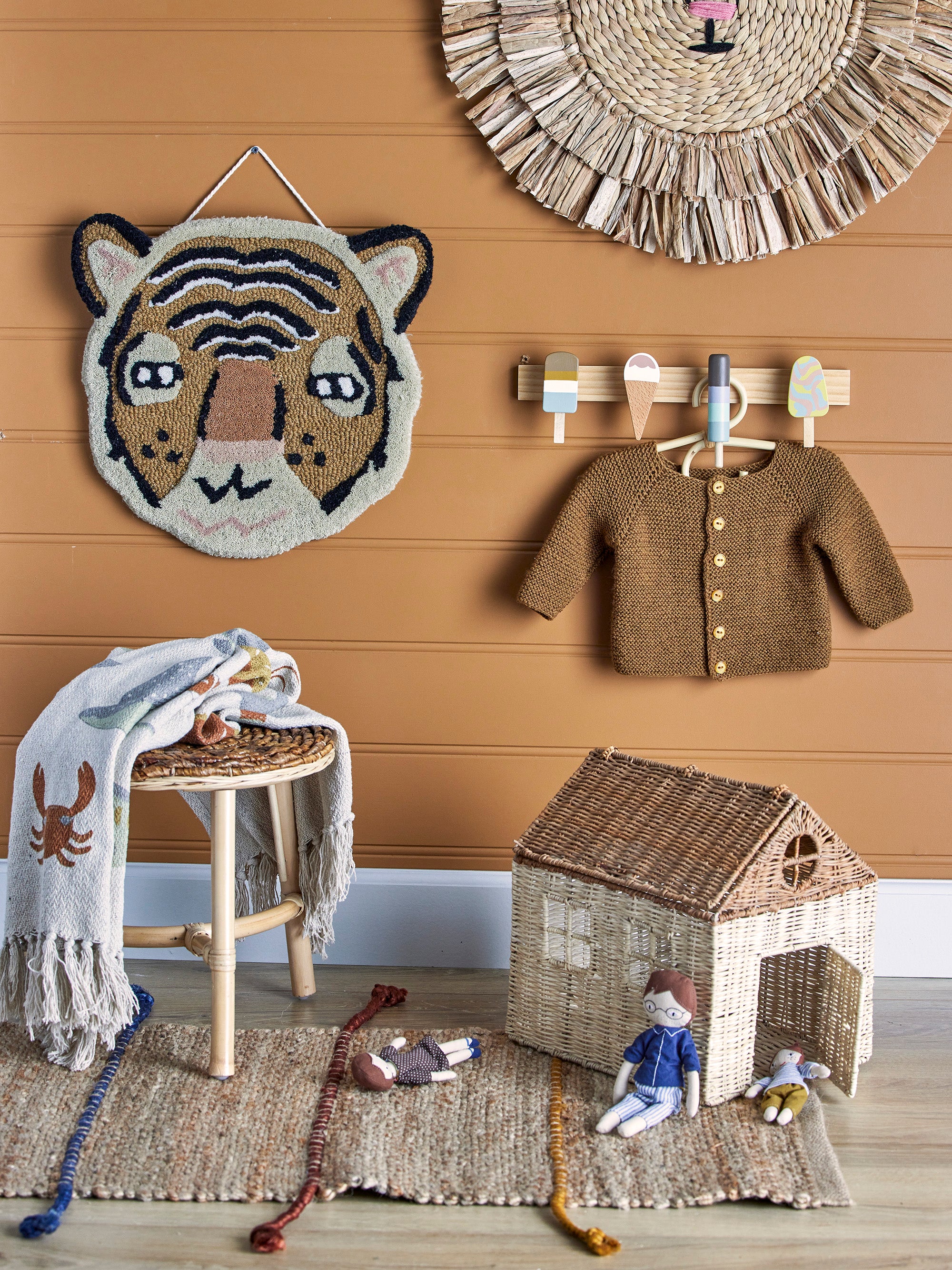 Zyon Ice Ice Cream Coat Rack