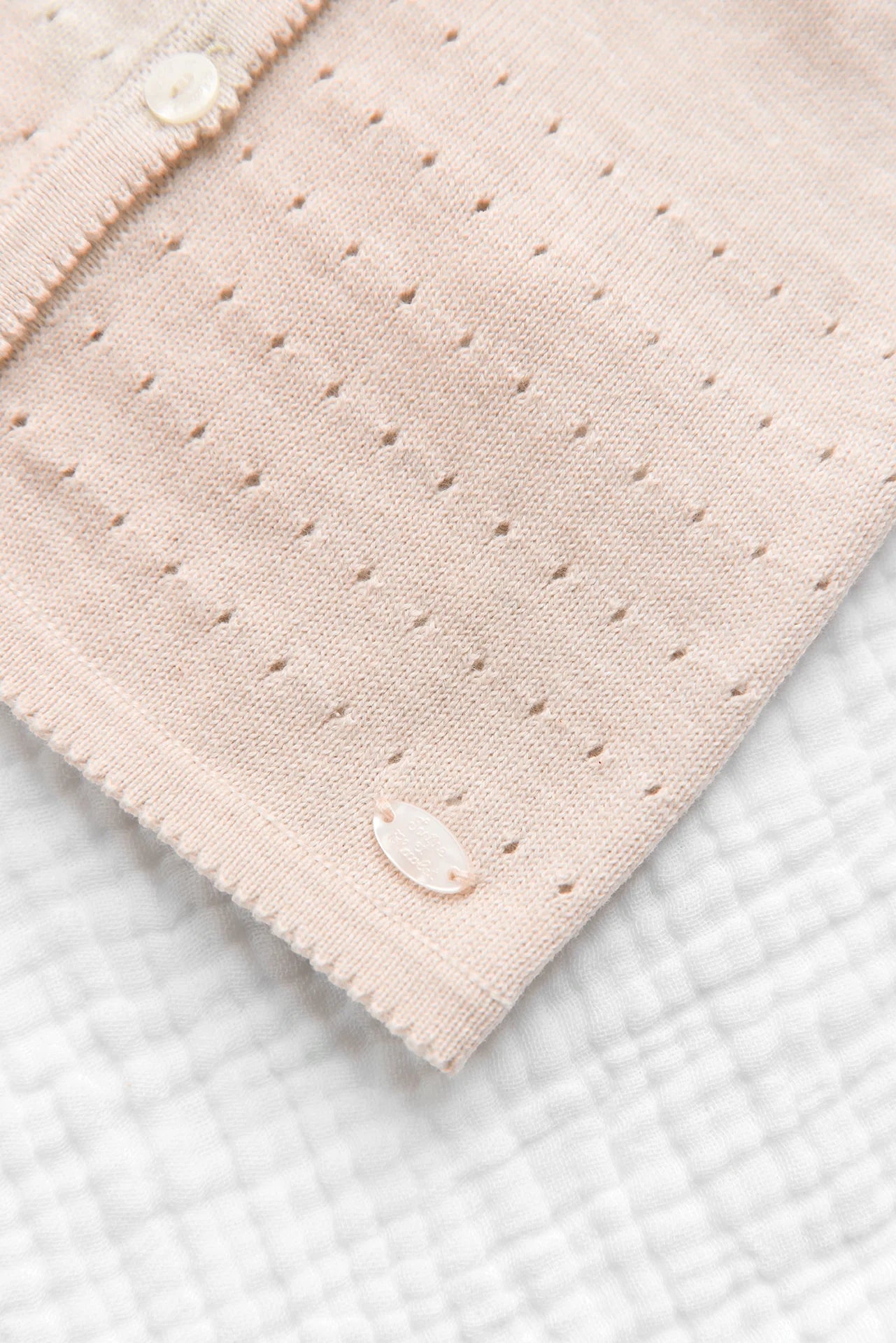 Cardigan – Beige Melange Lochmuster