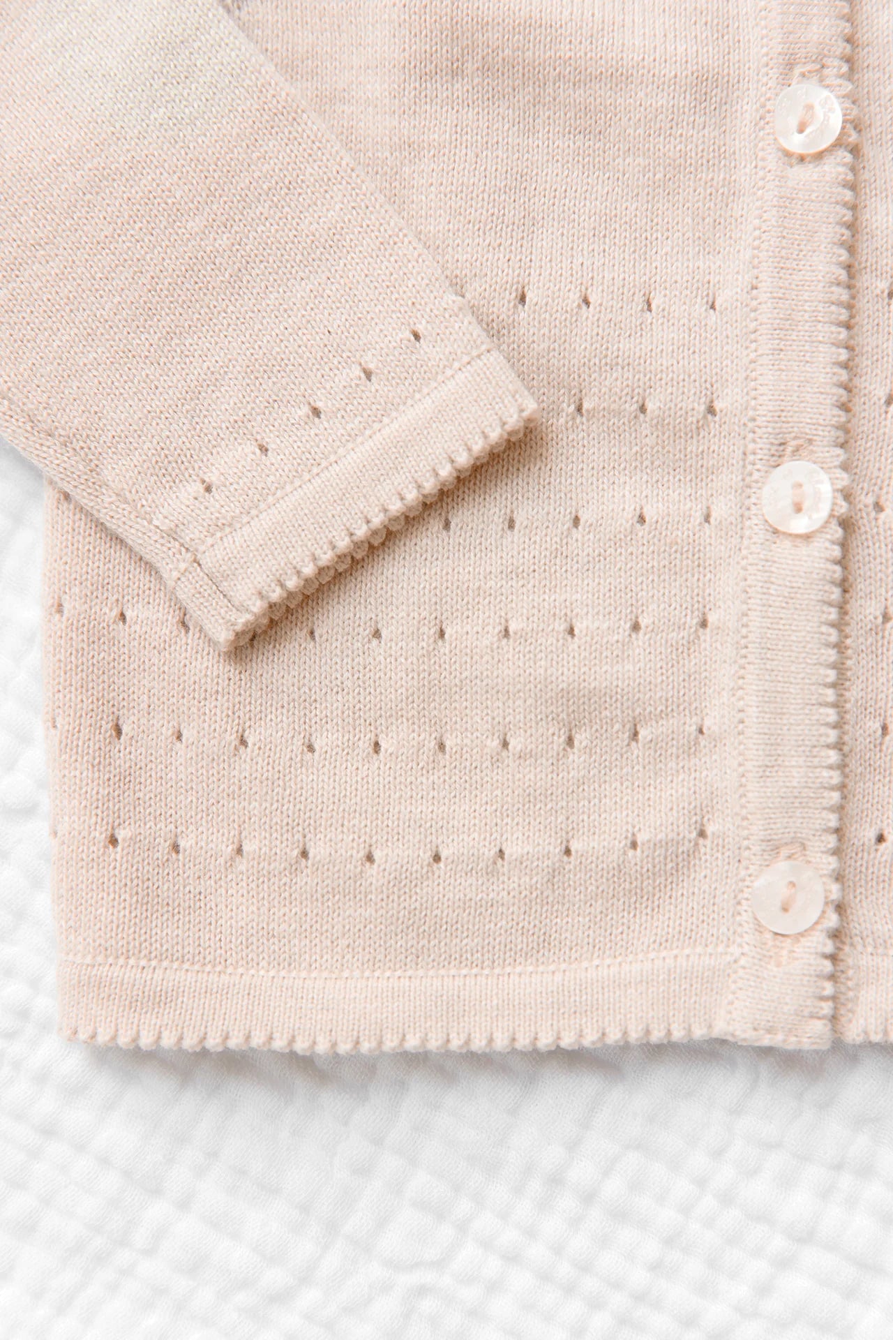 Cardigan – Beige Melange Lochmuster