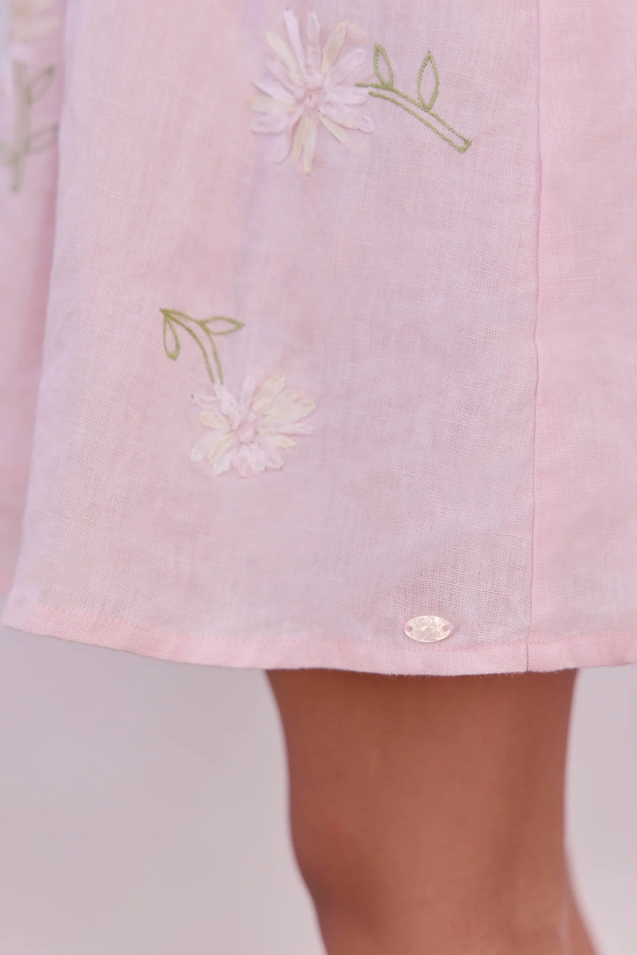 Kleid - rosa Bänderstickerei