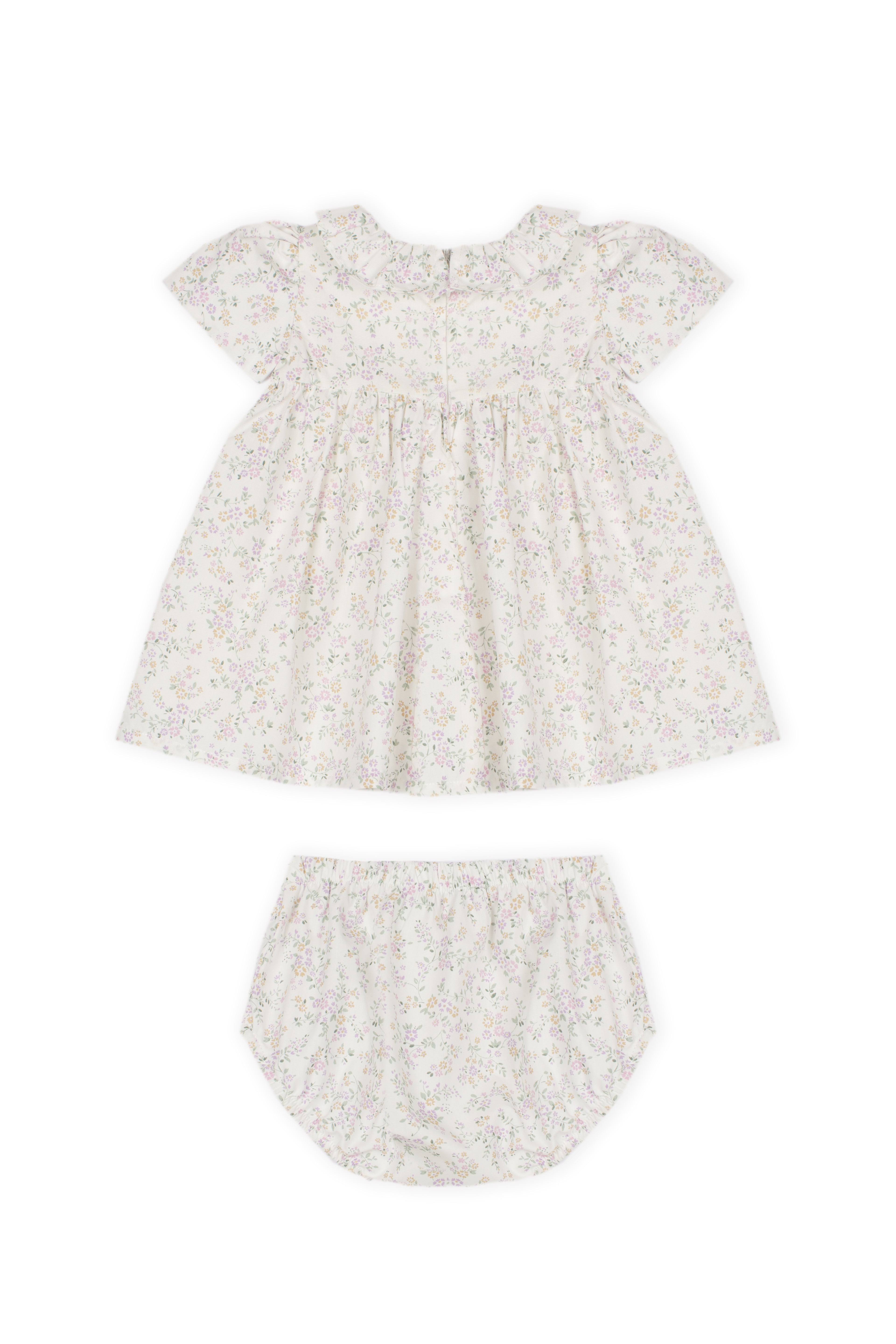 Kleid – Lavendelfarbenes, gesmoktes Blumenkleid