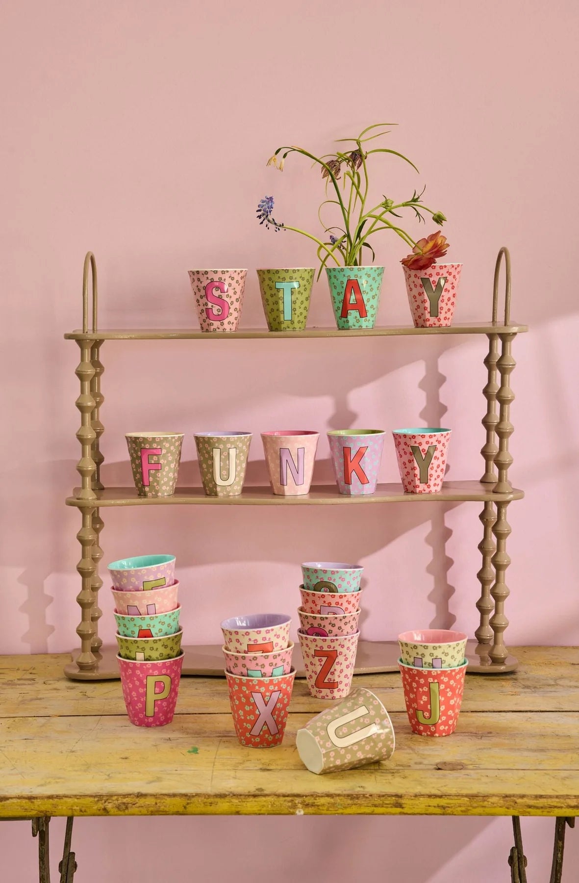 Buchstabentasse – Rosafarbene Blüten