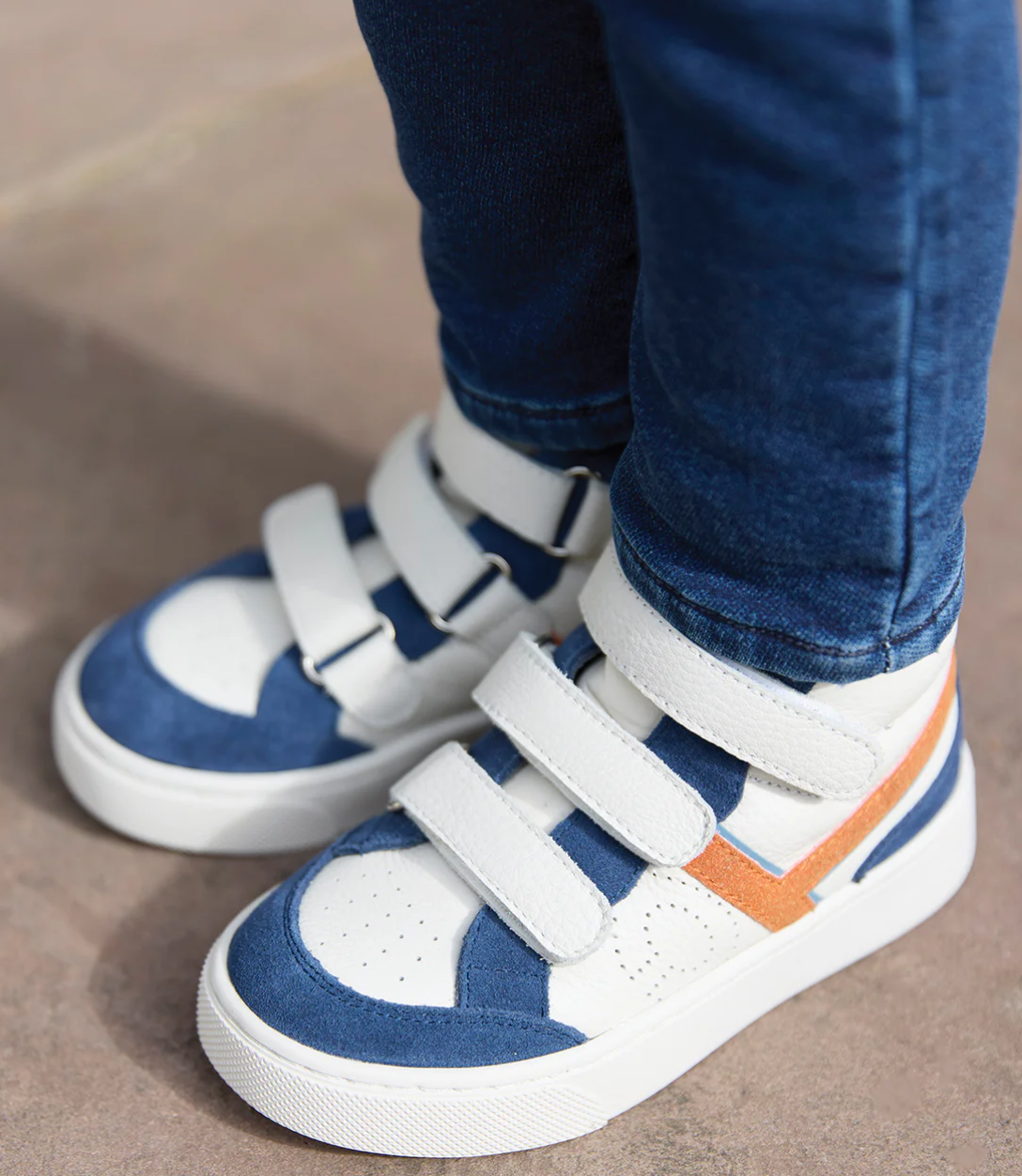 Schuhe – Klettverschluss-Sneaker