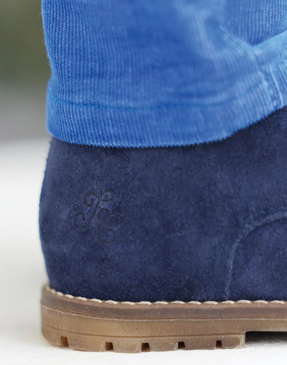 Schuhe - marineblaue Wildlederstiefel