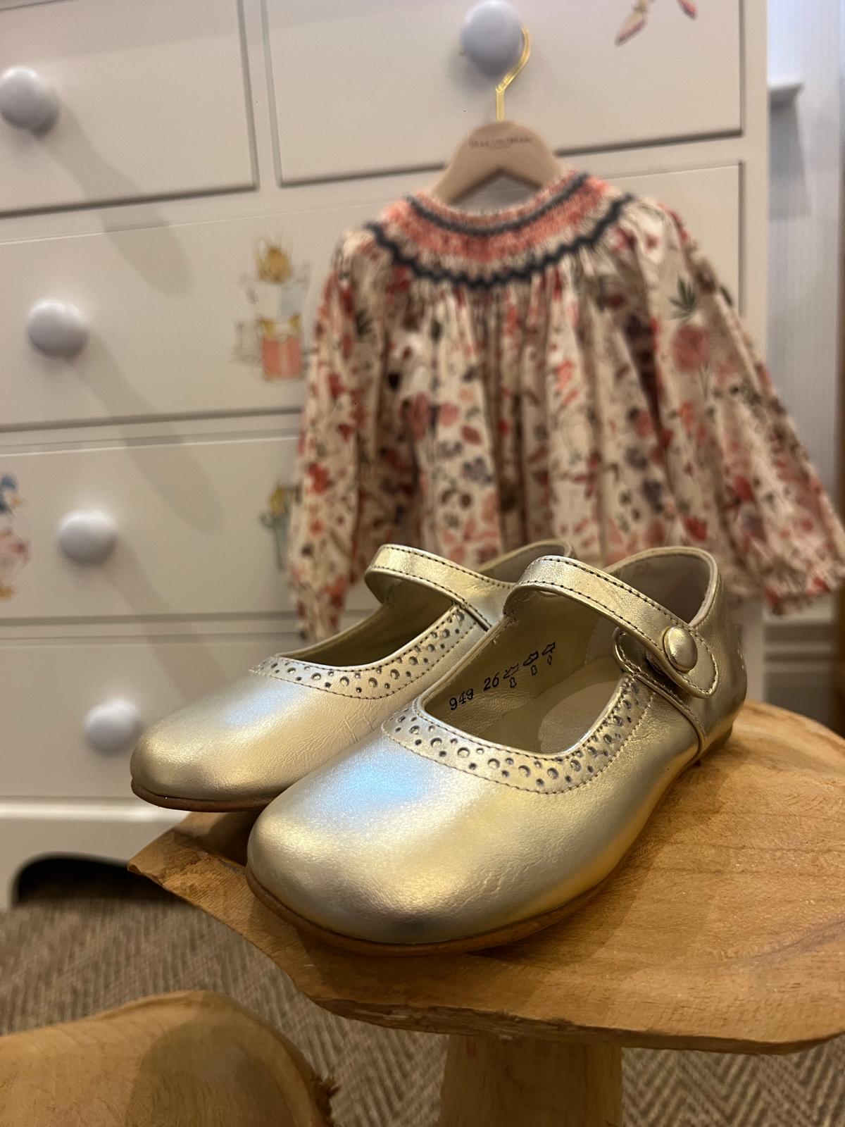 Schuhe – Gold Mary Jane