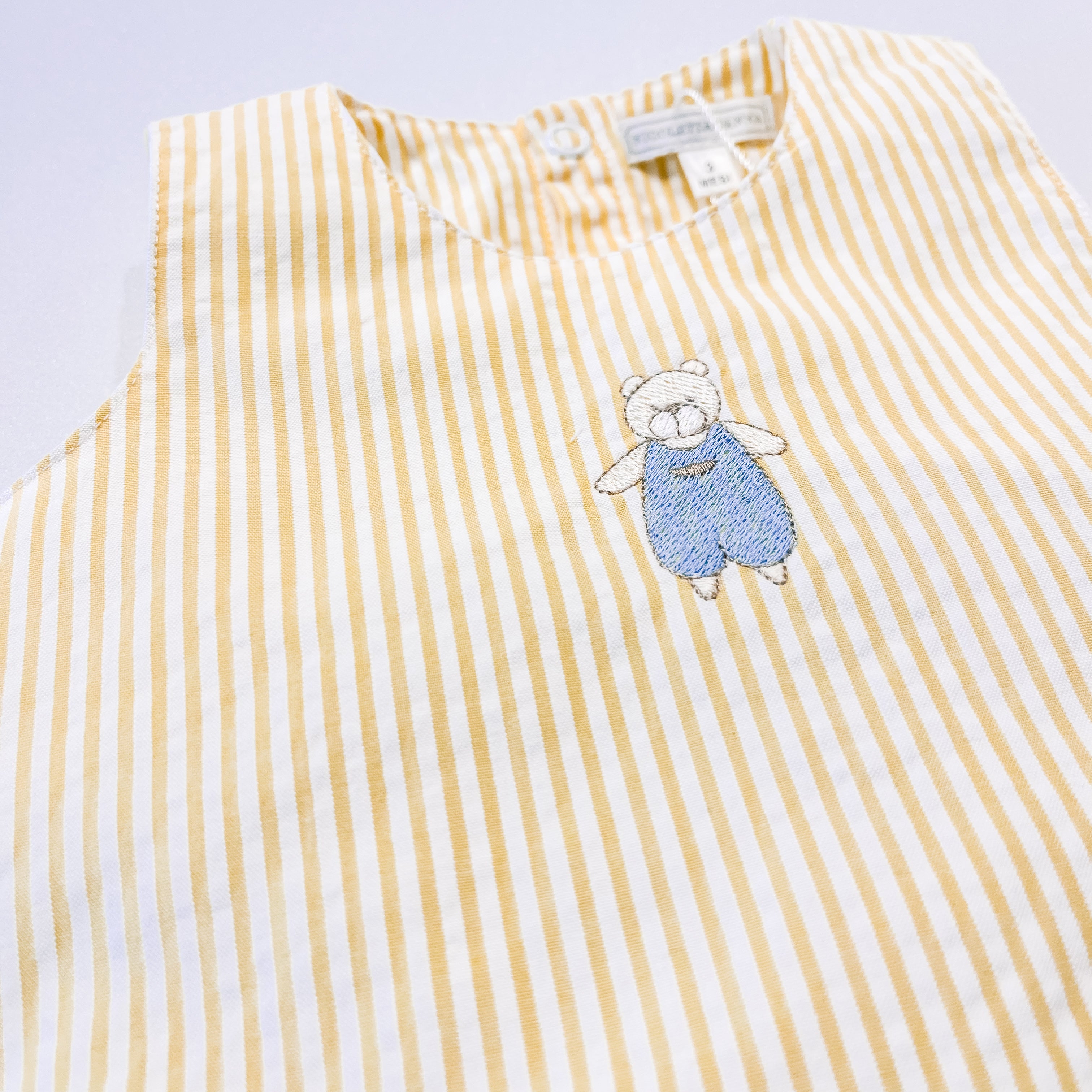 Strampler – Teddybär-Stickerei