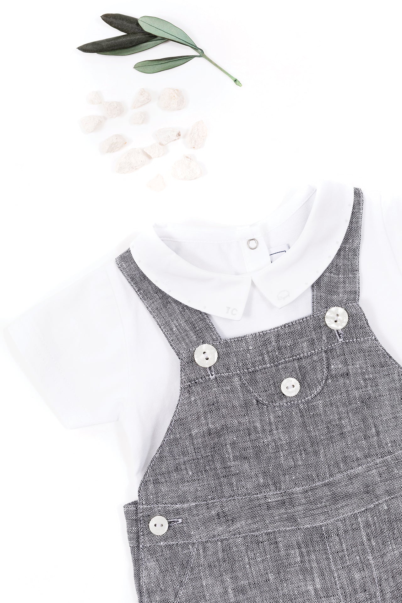 Body - White Pointed Collar White / 9M
