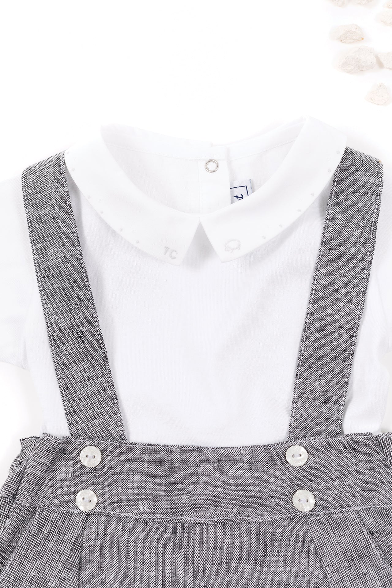 Body - White Pointed Collar White / 9M