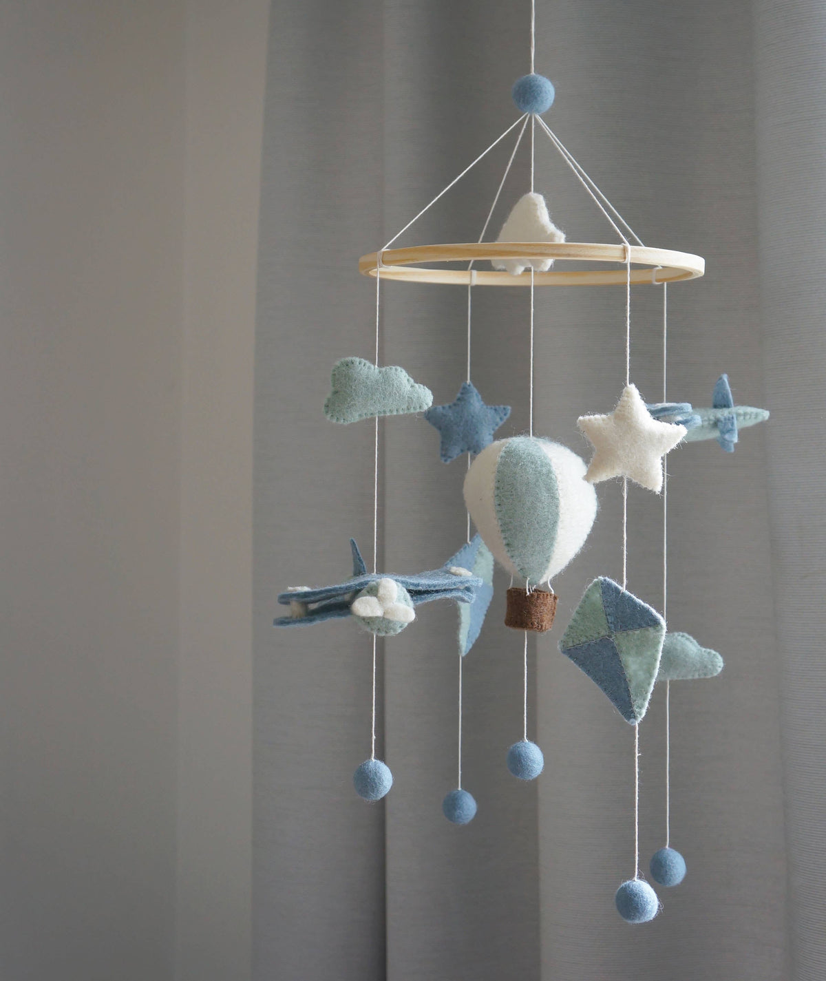 Mobile -  Blue Hot Airballoon
