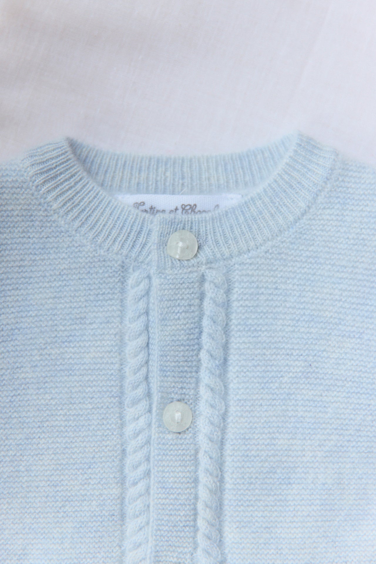 Strickjacke – Hellblau gestrickt