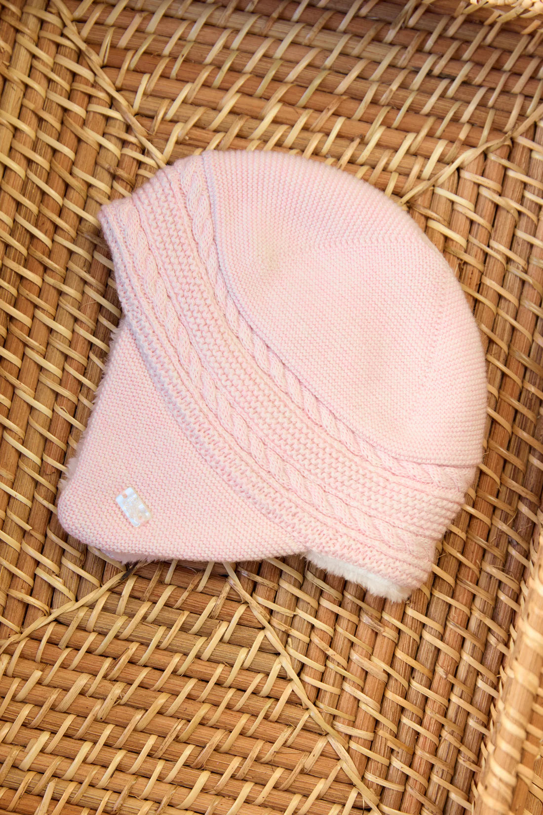 Wollmütze – Babypink bestickt