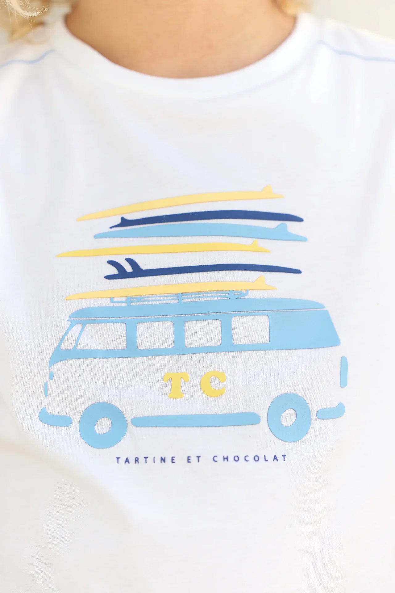 T-Shirt - Cloud Blue Cotton Traveller Illustration