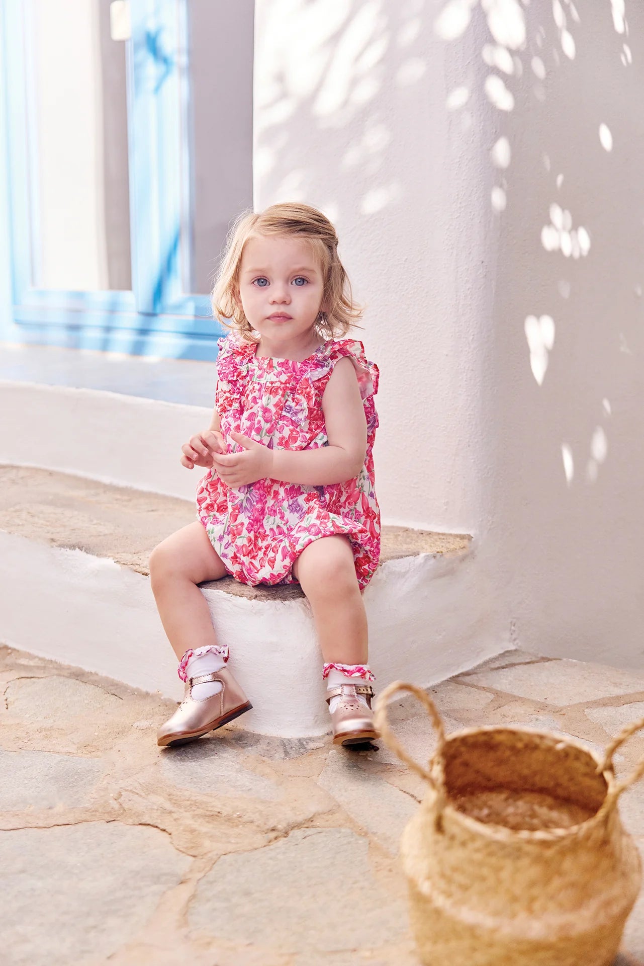 Kurzer Jumpsuit – Stoff mit pinkem Liberty-Print