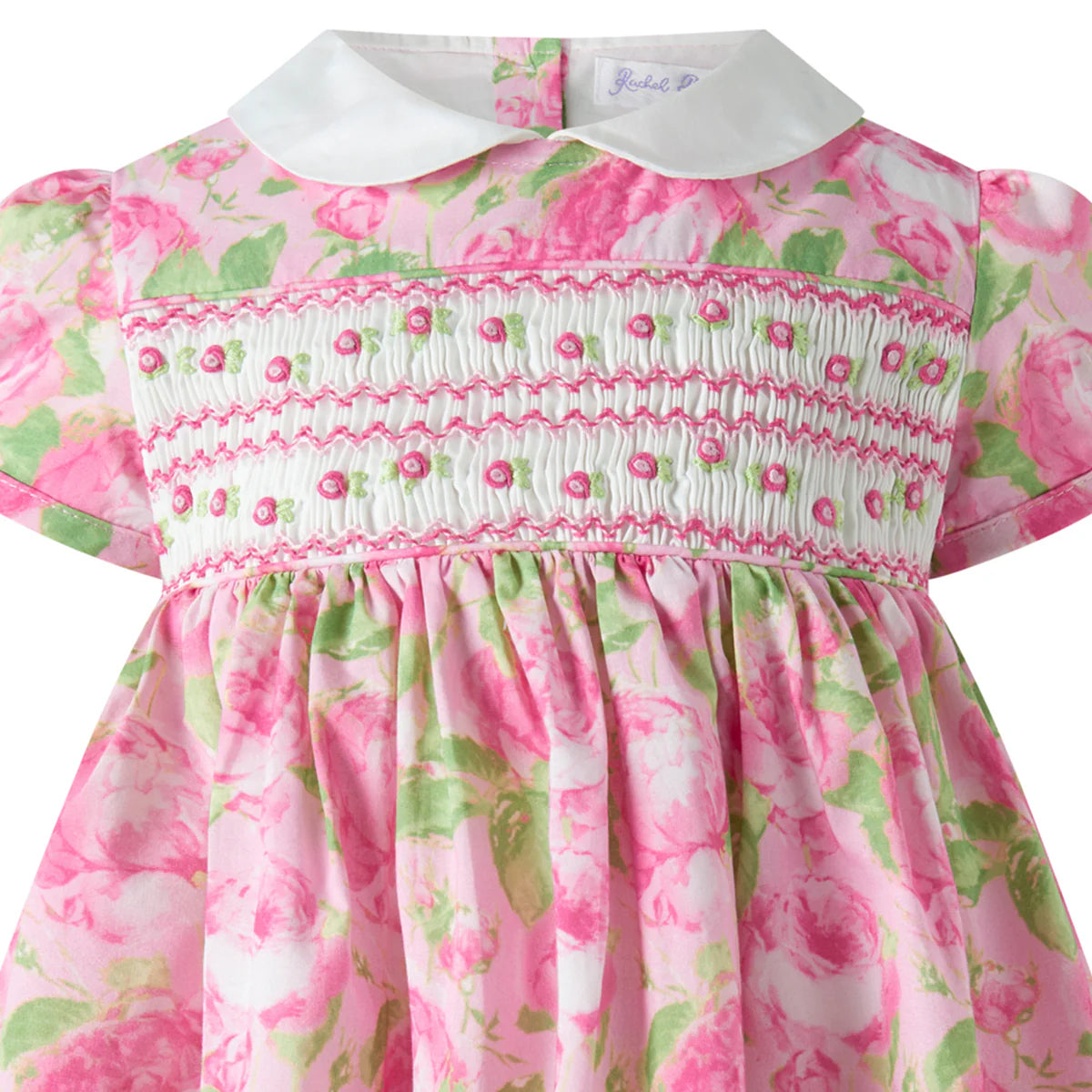 Gesmoktes Kleid – Klassische Rose und Bloomer