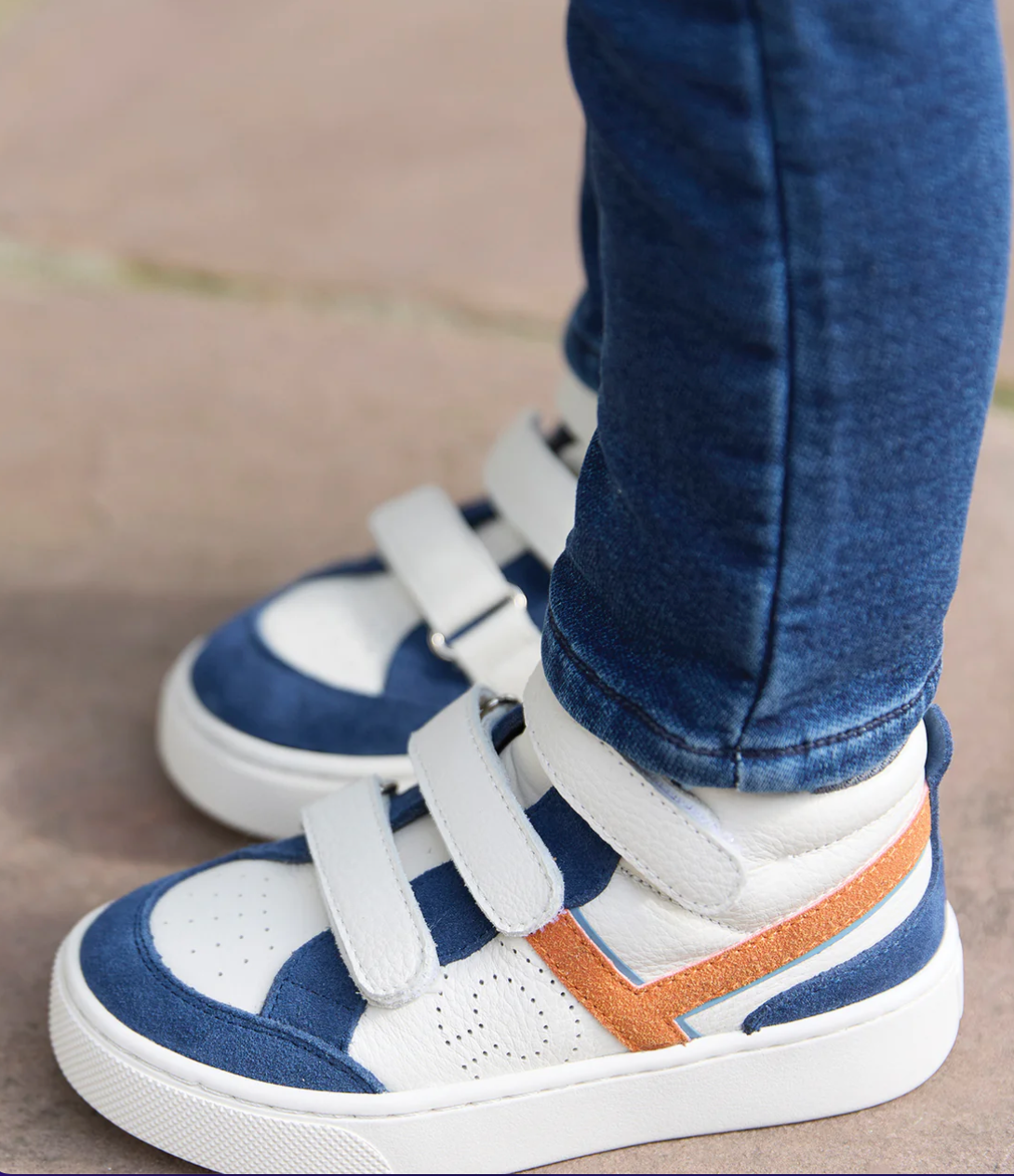 Schuhe – Klettverschluss-Sneaker
