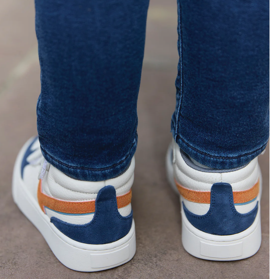 Schuhe – Klettverschluss-Sneaker