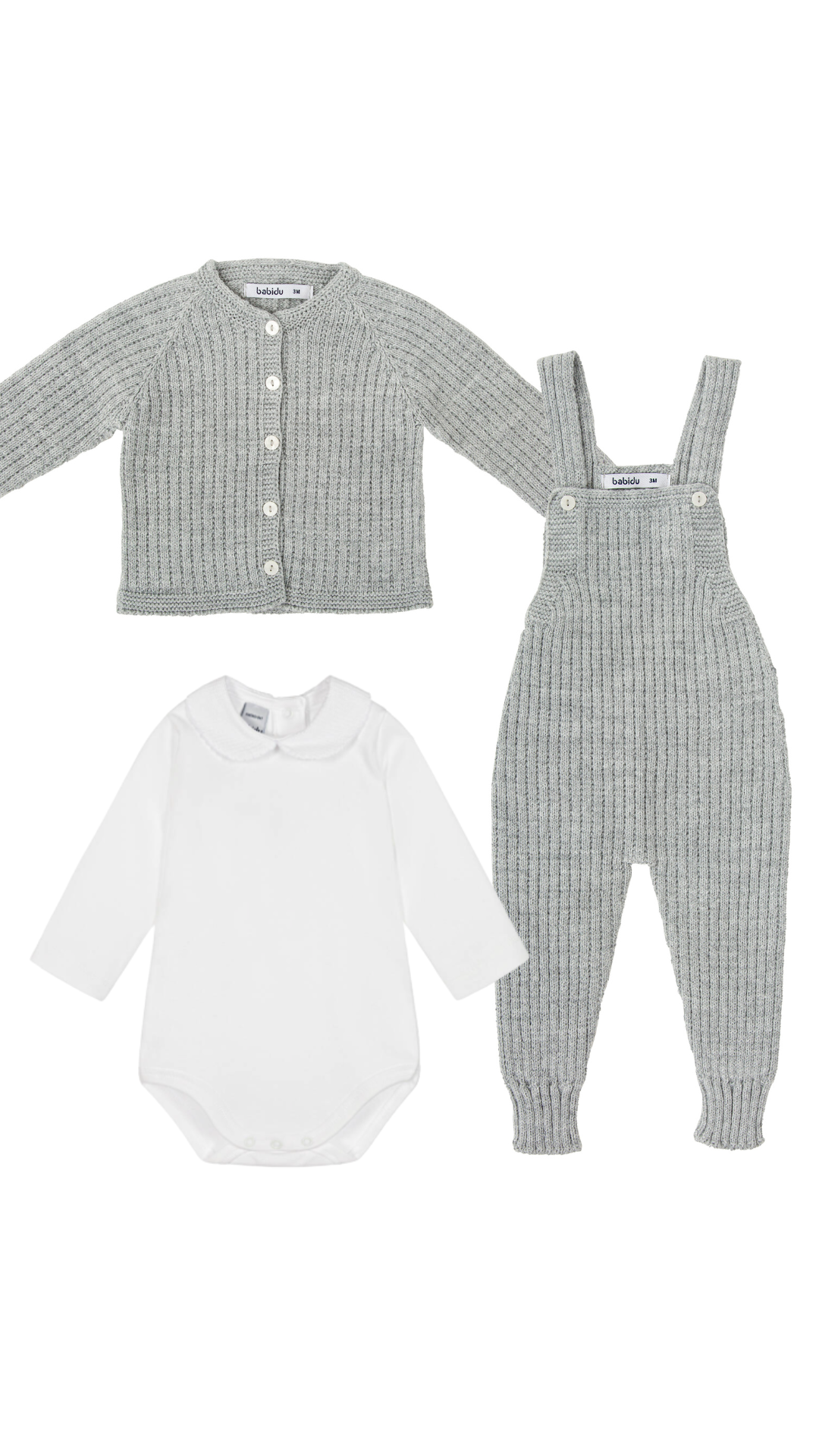 Dreiteiliges Set – Latzhose und Strickjacke Bora