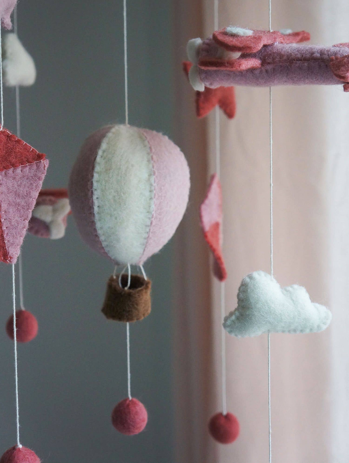 Mobile - Air Balloon Pink