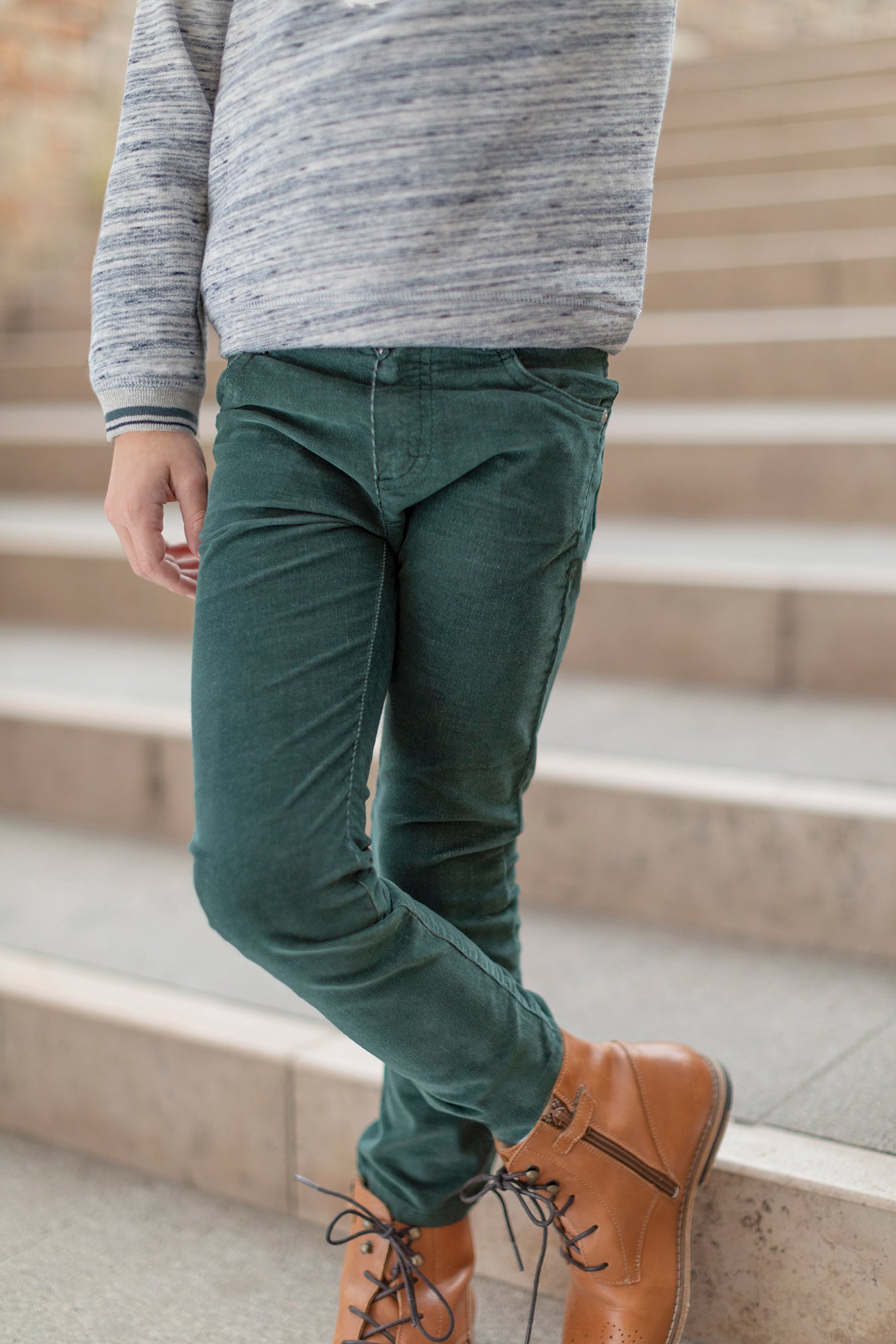 Trousers - Green fine-ribbed corduroy 2 Green / 5Y
